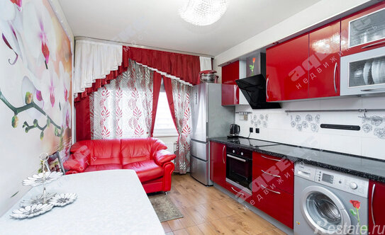 Продажа 2-комн квартиры на вторичном рынке Первомайская ул,  д. 26