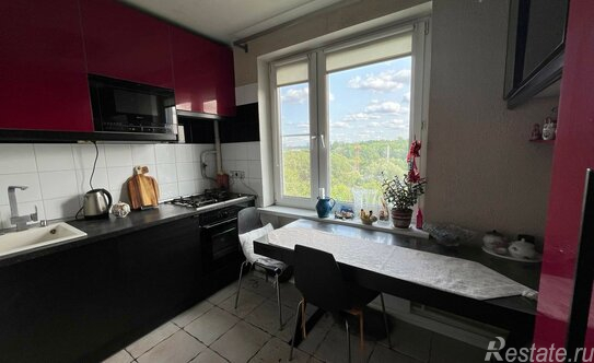 Продажа 3-комн квартиры на вторичном рынке Сетуньский 2-й проезд,  д. 4