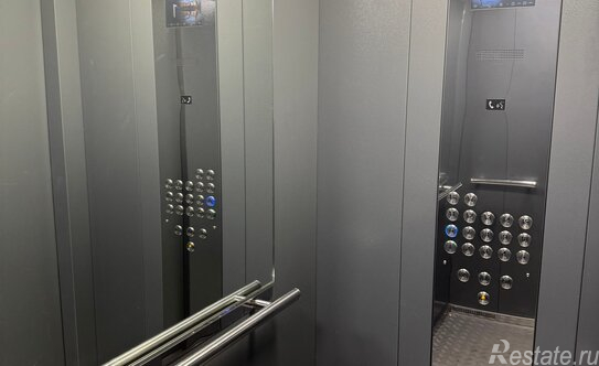 Продажа 2-комн квартиры на вторичном рынке Болотниковская улица,  д. 33 к2