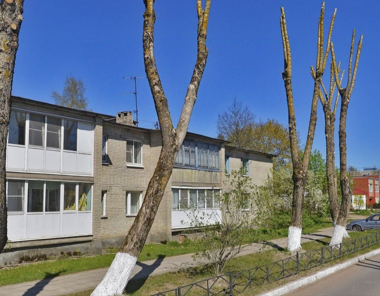 Продажа 2-комн квартиры на вторичном рынке д. Лесколово, улица Красноборская, 5