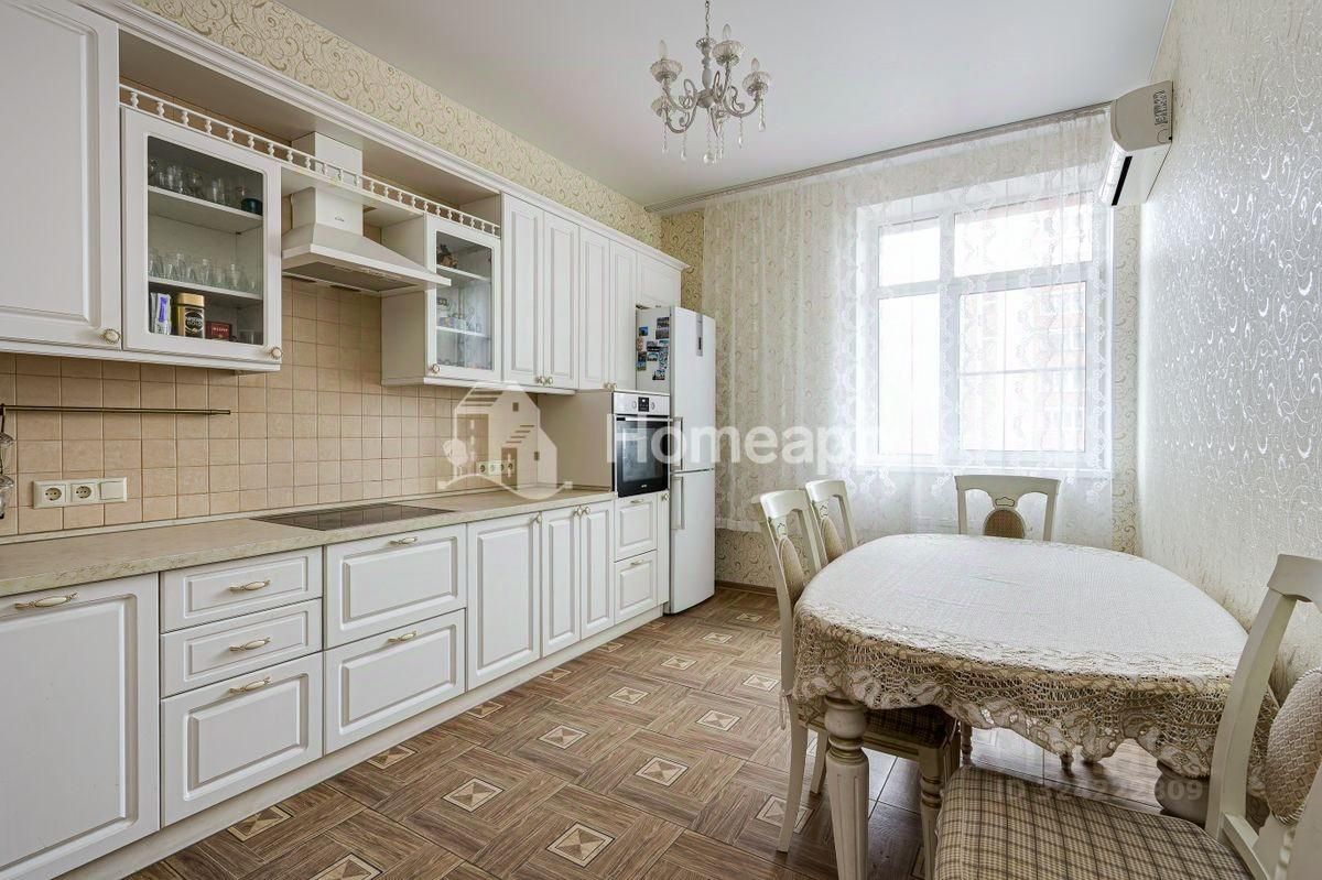 Продажа 3-комн квартиры на вторичном рынке улица Циолковского, 7