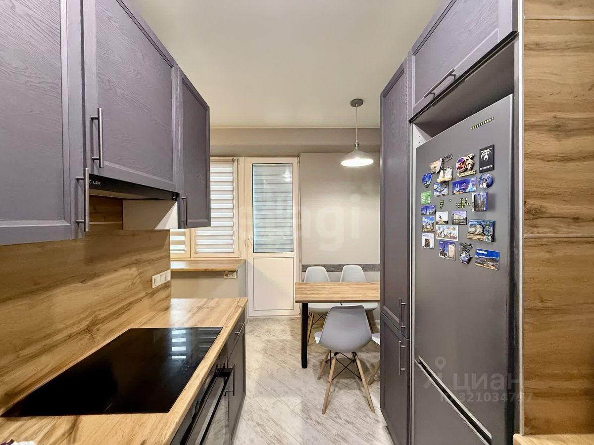 Продажа 3-комн квартиры на вторичном рынке улица Харлампиева, 48к2