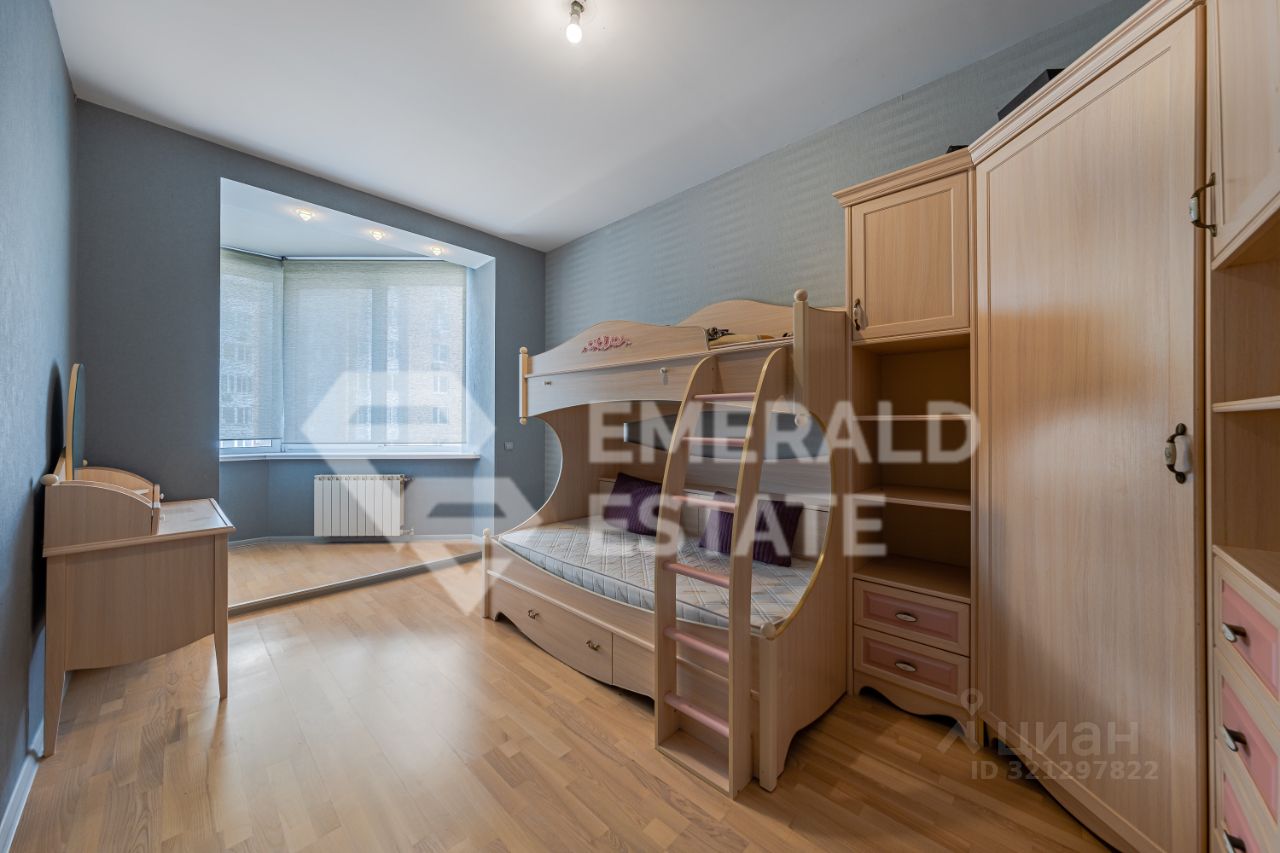 Продажа 3-комн квартиры на вторичном рынке улица Пырьева, 9к2