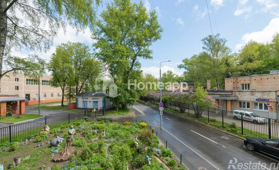 Продажа 3-комн квартиры на вторичном рынке бульвар Матроса Железняка,  д. 10