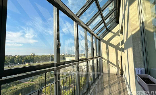 Продажа 1-комн квартиры на вторичном рынке ул Адмирала Коновалова,  д. 2-4