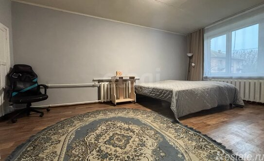 Продажа 1-комн квартиры на вторичном рынке Клишева, Центральная улица,  д. 1