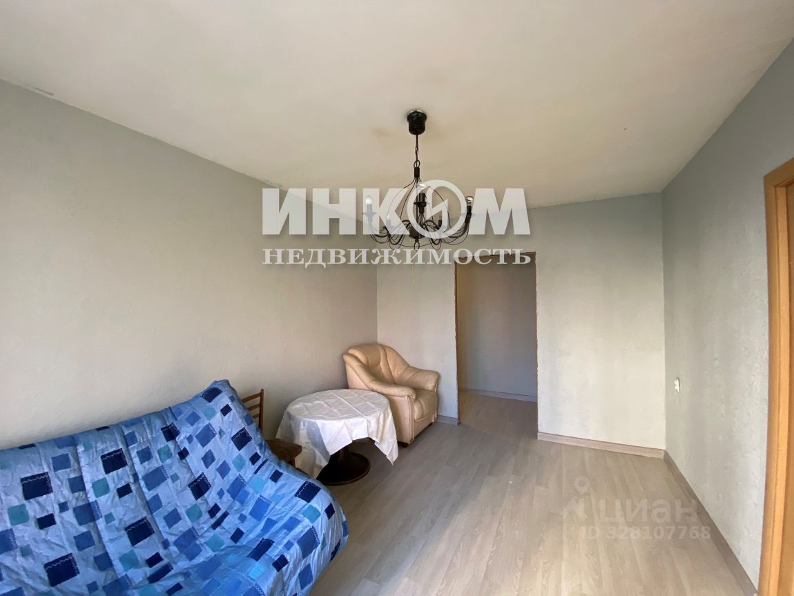 Продажа 3-комн квартиры на вторичном рынке Петрозаводская улица, 15К3