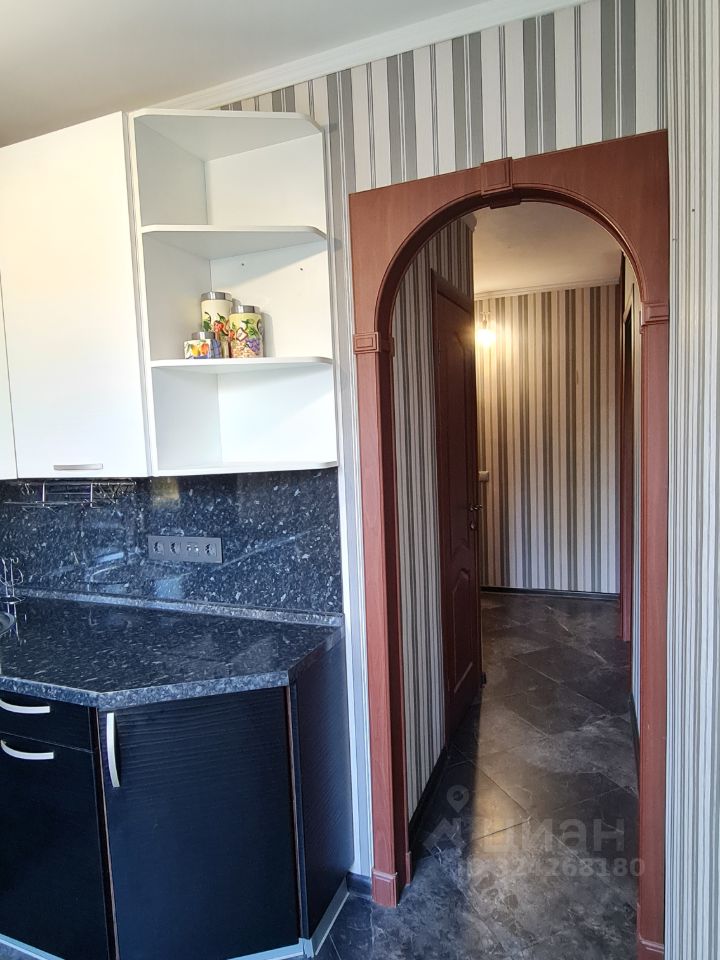 Продажа 2-комн квартиры на вторичном рынке Петергоф, Озерковая улица, 39