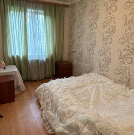 Продажа 3-комн квартиры на вторичном рынке Холодово, Коммунистическая улица,  д. 30/1