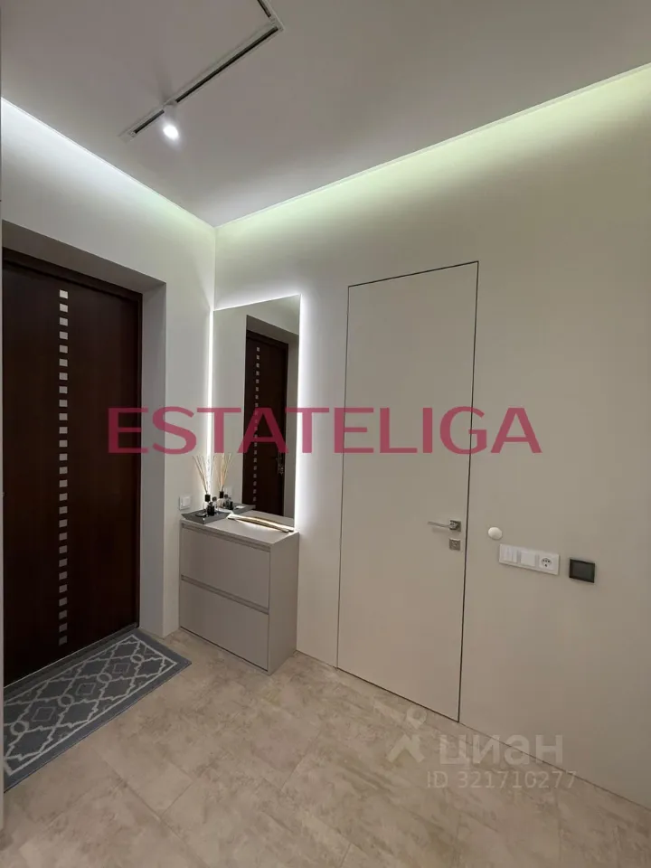 Продажа 3-комн квартиры на вторичном рынке Верейская улица, 29С151