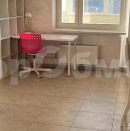 Продажа 1-комн квартиры на вторичном рынке улица Столетова,  д. 8