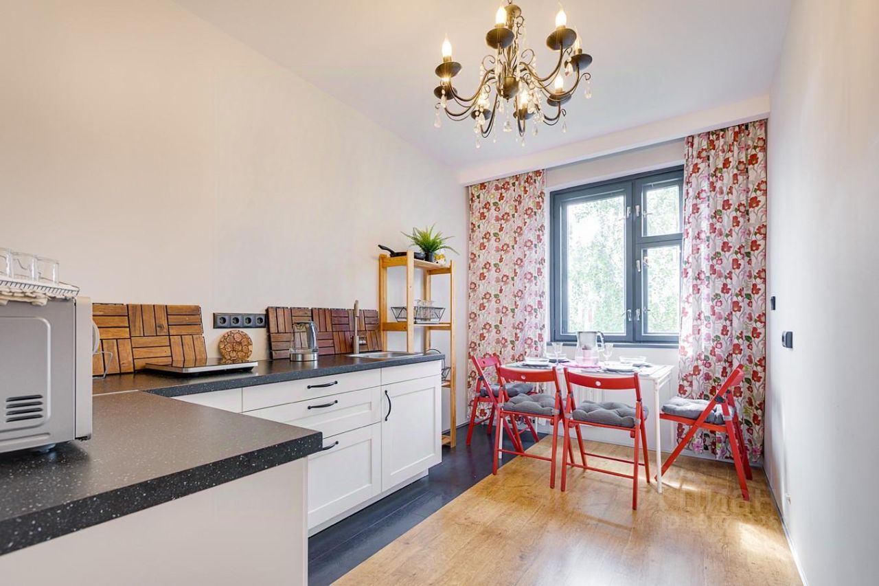 Аренда 2-комн квартиры на вторичном рынке Приморский проспект, 145К2