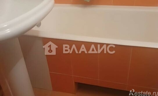 Продажа 2-комн квартиры на вторичном рынке Валентиновка, улица Горького,  д. 12