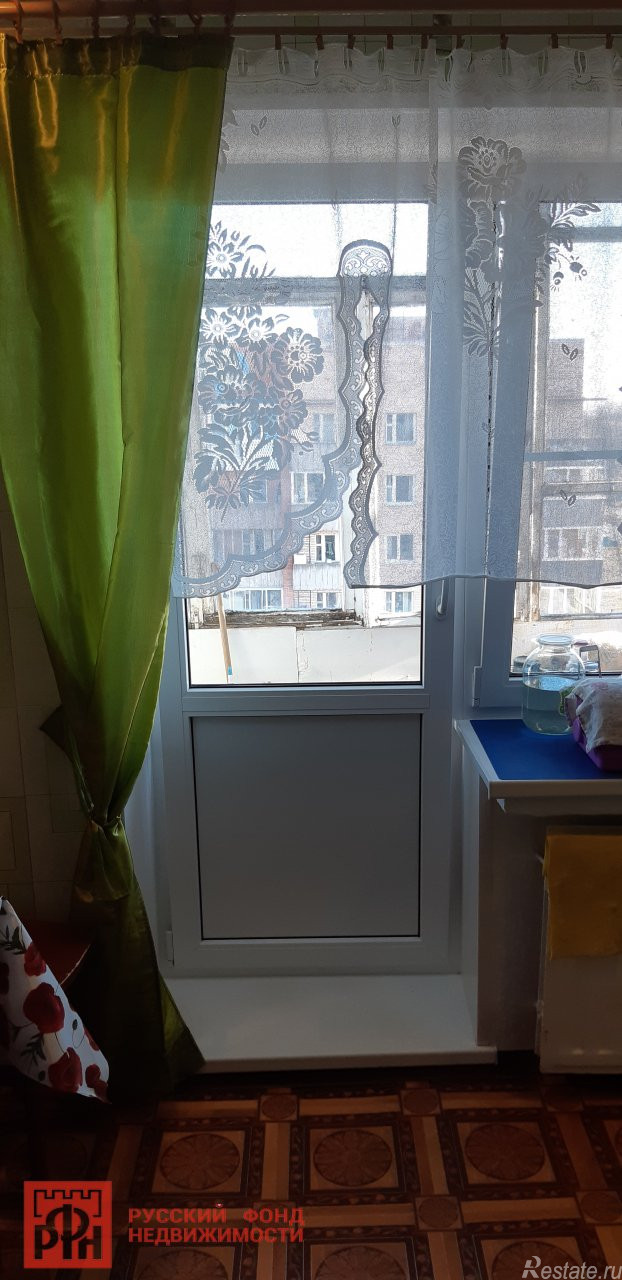 Продажа 3-комн квартиры на вторичном рынке Петергоф г., Чебышевская ул. ,  д. 2/13