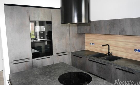 Продажа 4-комн квартиры на вторичном рынке Международный, ул Береговая,  д. 5