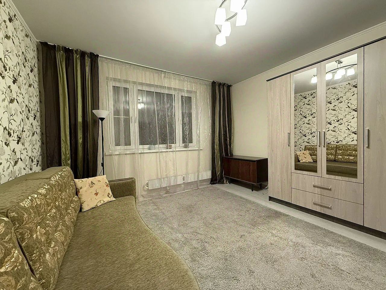 Аренда 2-комн квартиры на вторичном рынке улица Твардовского,  д. 11