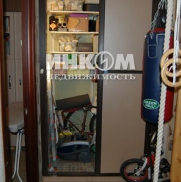 Продажа 2-комн квартиры на вторичном рынке ул Рокотова,  д. 8,  к. 5