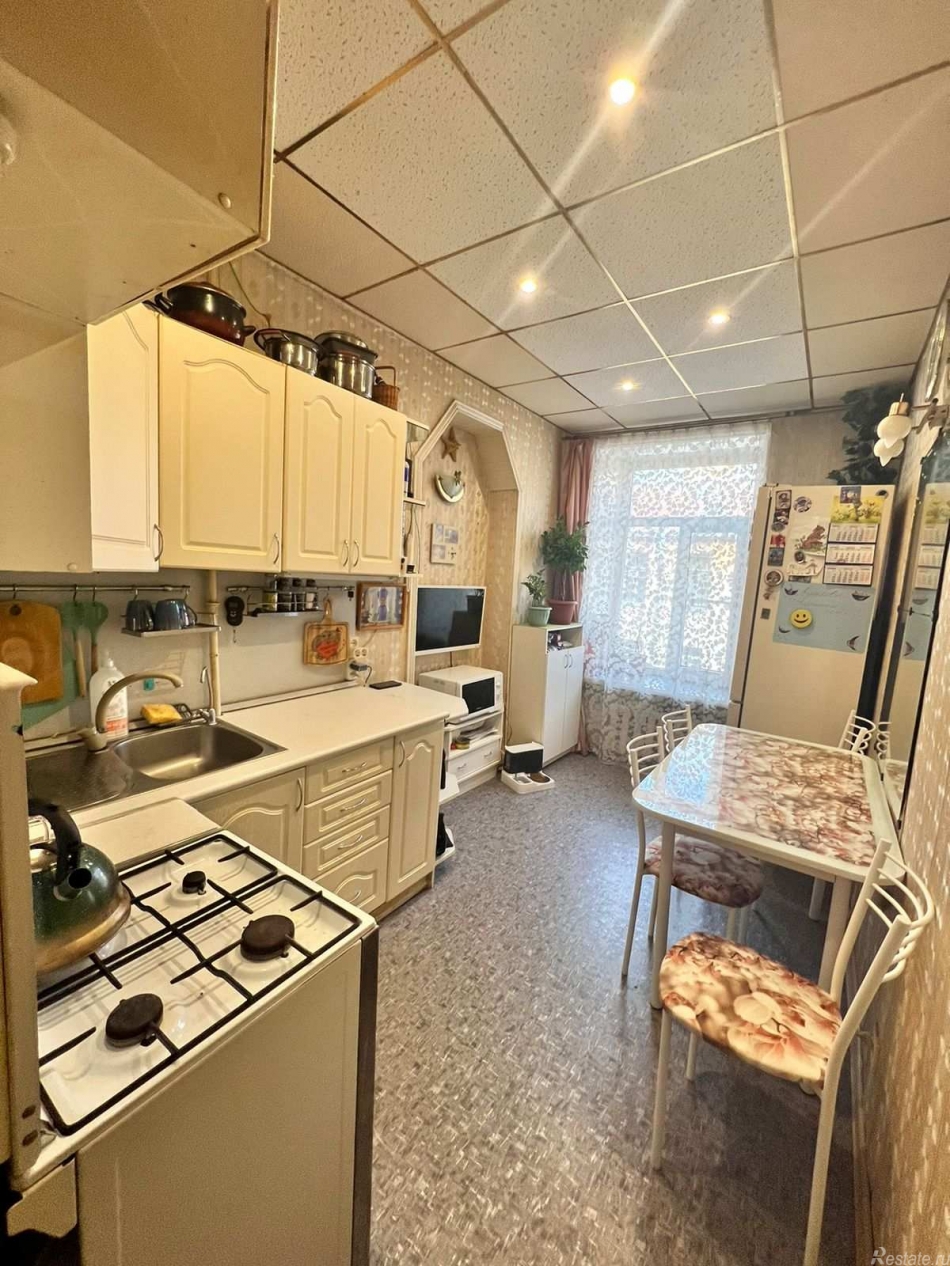 Продажа 4-комн квартиры на вторичном рынке Набережная Обводного канала, д. 96