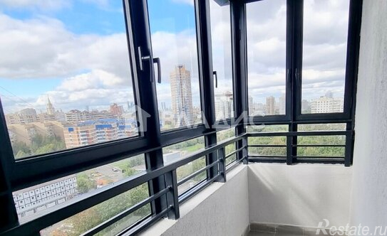 Продажа 3-комн квартиры на вторичном рынке ул Гарибальди,  д. 17,  к. 1