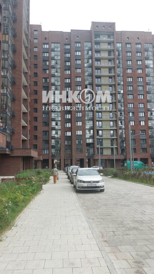Продажа 3-комн квартиры на вторичном рынке улица Константина Федина, 5