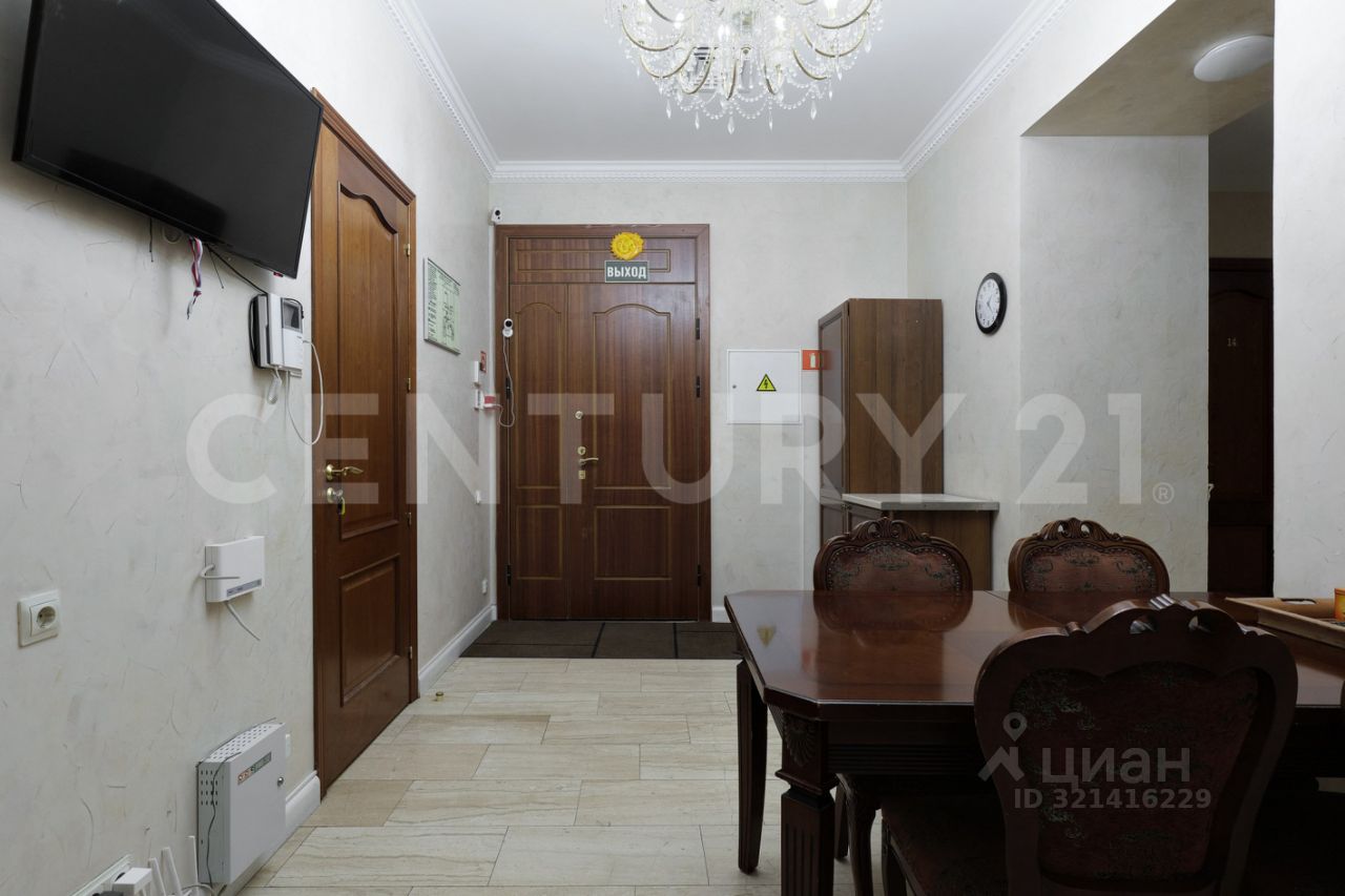 Продажа 5-комн квартиры на вторичном рынке проспект Большой Петроградской стороны, 19