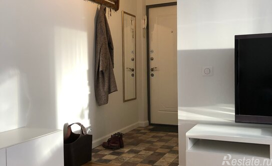 Продажа 2-комн квартиры на вторичном рынке Звездный б-р,  д. 5