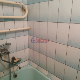 Продажа 2-комн квартиры на вторичном рынке Ломоносов г., Швейцарская ул. ,  д. 8