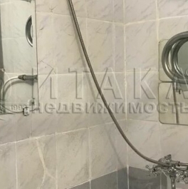 Продажа 3-комн квартиры на вторичном рынке Новаторов б-р,  д. 47