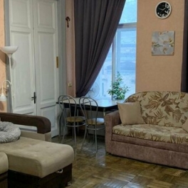 Продажа 6-комн квартиры на вторичном рынке Московский пр-кт,  д. 40