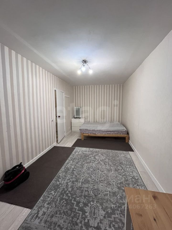 Продажа 1-комн квартиры на вторичном рынке Севастопольский проспект, 39