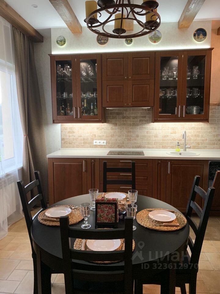 Продажа 2-комн квартиры на вторичном рынке д. Глинка, улица Малоэтажная, 1