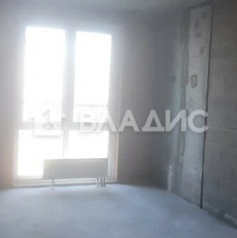 Продажа 1-комн квартиры на вторичном рынке бульвар Головнина,  д. 3 к1