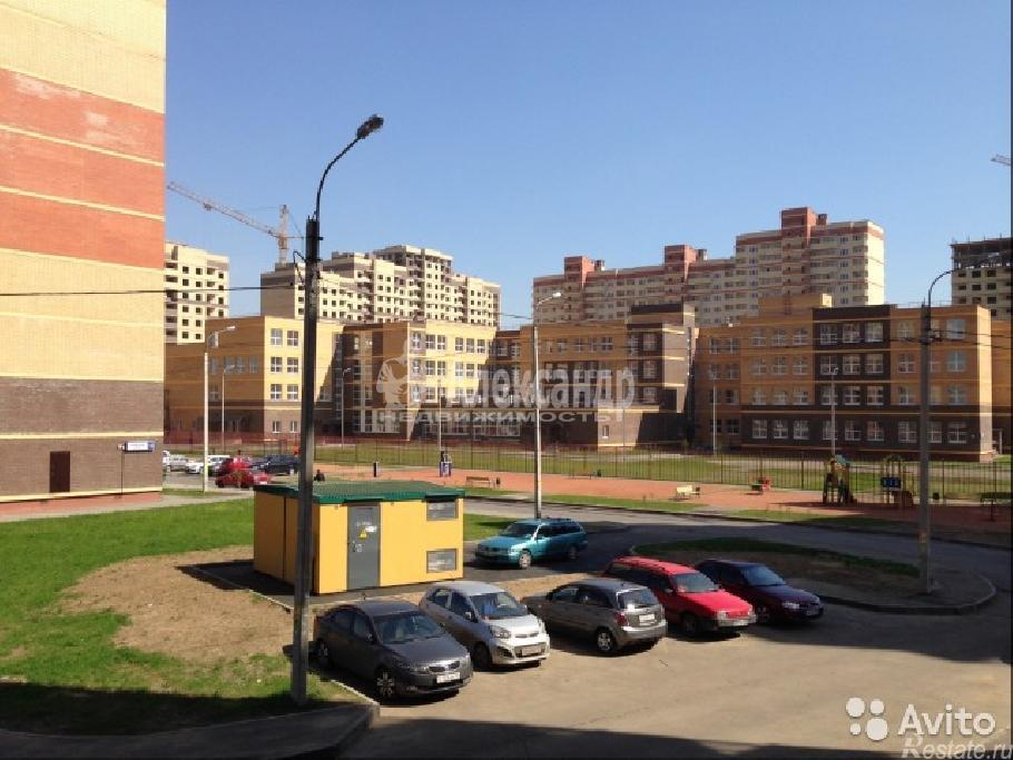 Продажа 2-комн квартиры на вторичном рынке пос. Свердловский, ул.Заречная,  д. 7