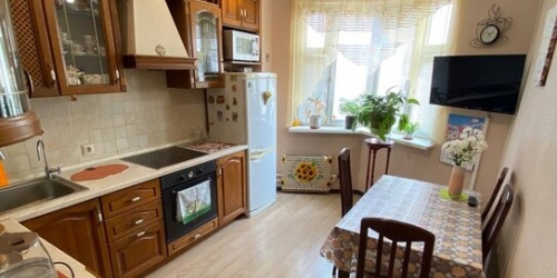 2-комн квартира улица Адмирала Лазарева,  д. 57