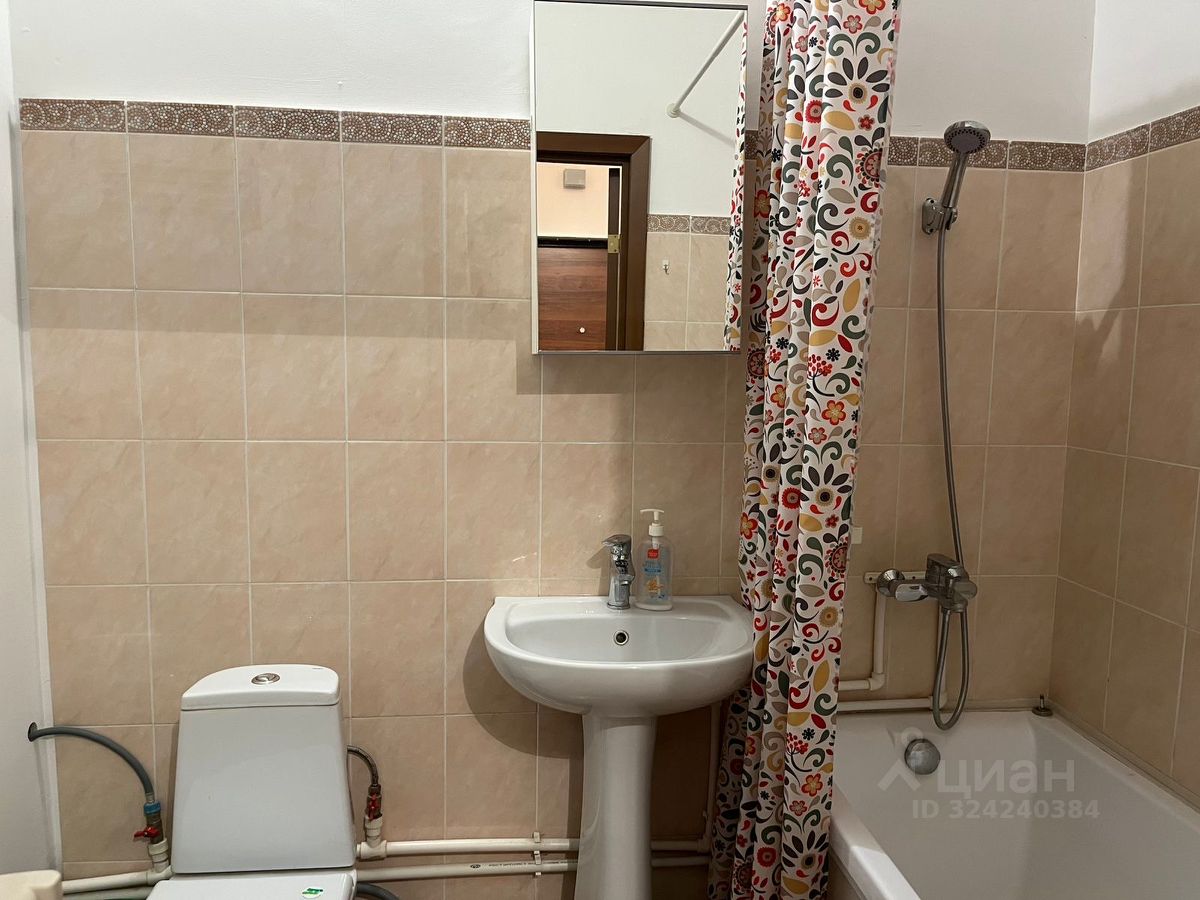 Аренда 1-комн квартиры на вторичном рынке Зенино ЖК Самолет мкр, Люберцы, улица Вертолетная, 14к2