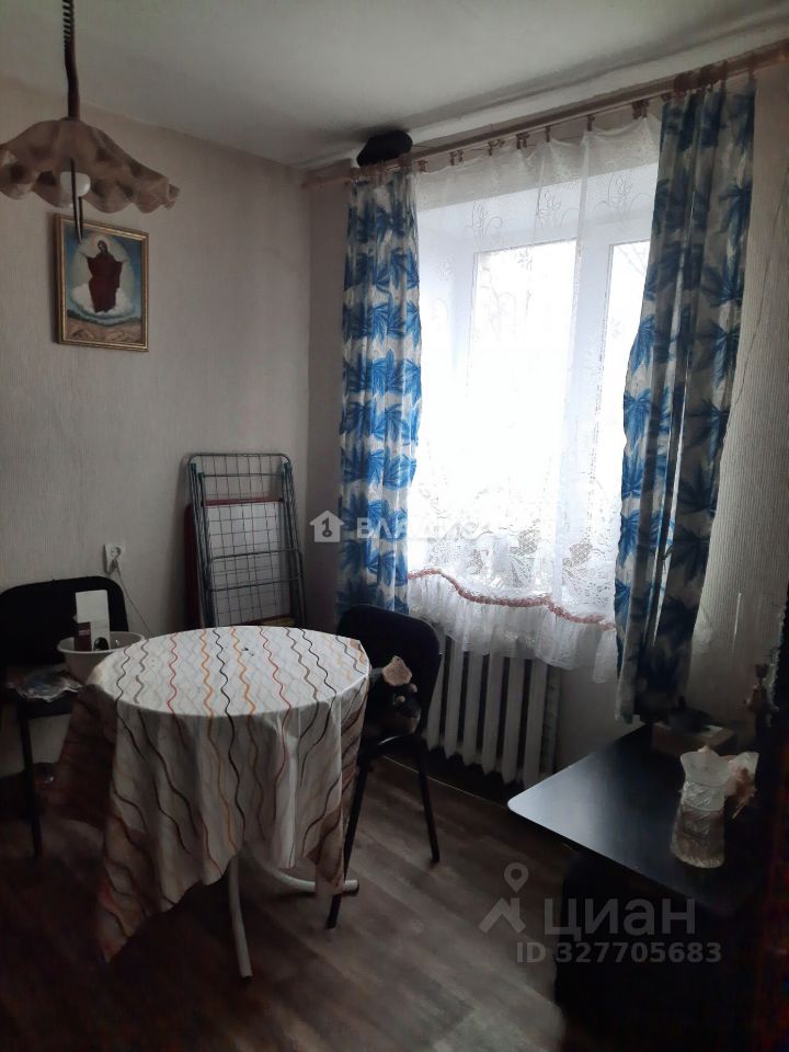 Продажа 3-комн квартиры на вторичном рынке Никольское, Западная улица, 1