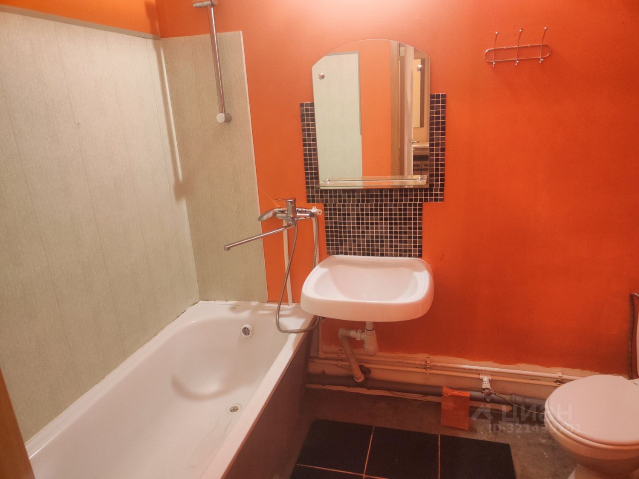 Продажа 1-комн квартиры на вторичном рынке д. Куттузи, улица Уланская, 3