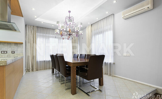 Продажа 4-комн квартиры на вторичном рынке Толмачевский Ст. пер,  д. 3