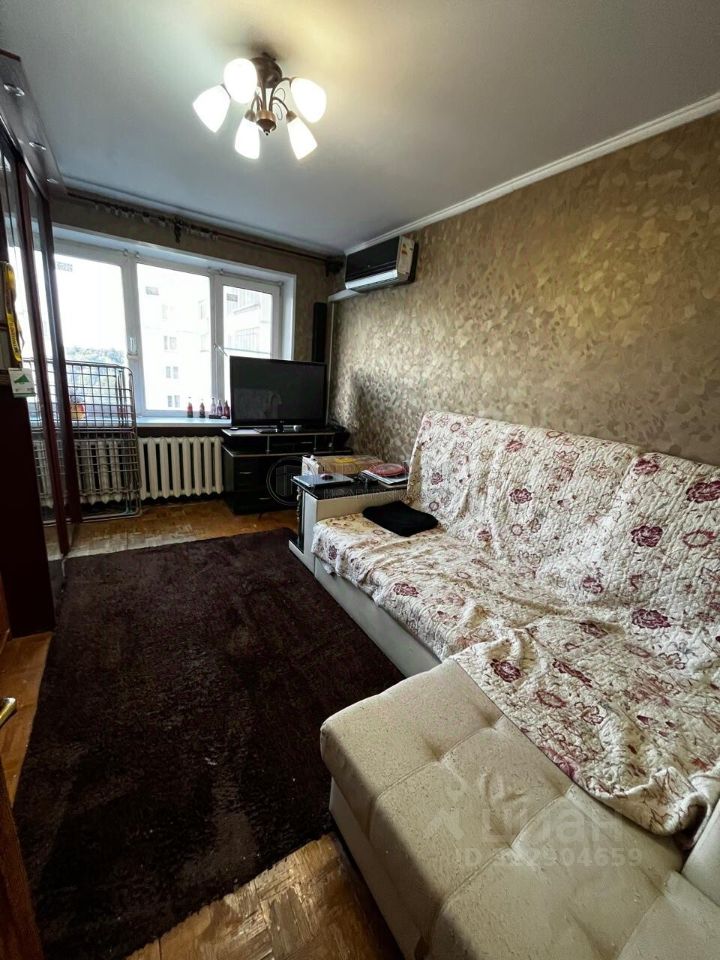 Продажа 3-комн квартиры на вторичном рынке Красногорск, улица Карбышева, 33