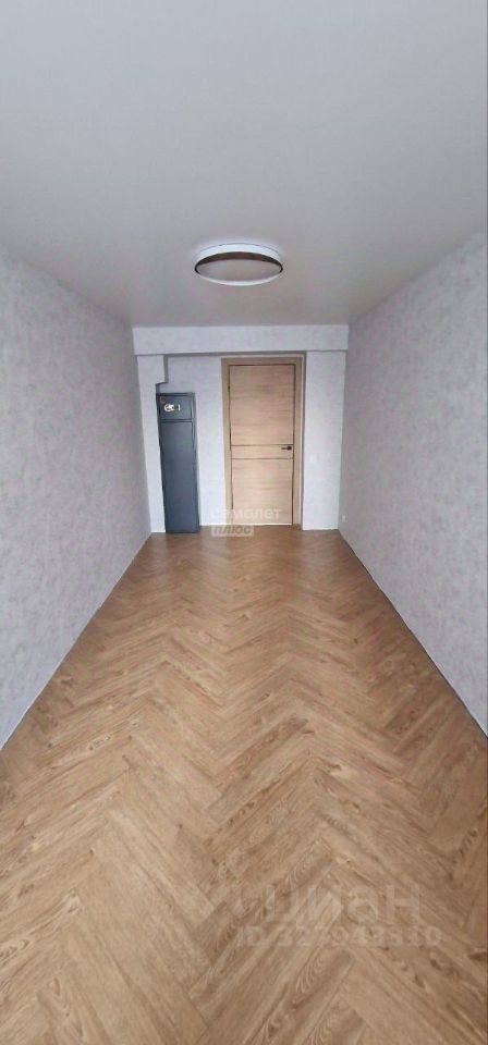 Продажа 3-комн квартиры на вторичном рынке Пулковская улица,  д. 3К1