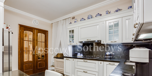 Коттедж/дом Чернышевского переулок, 6с1