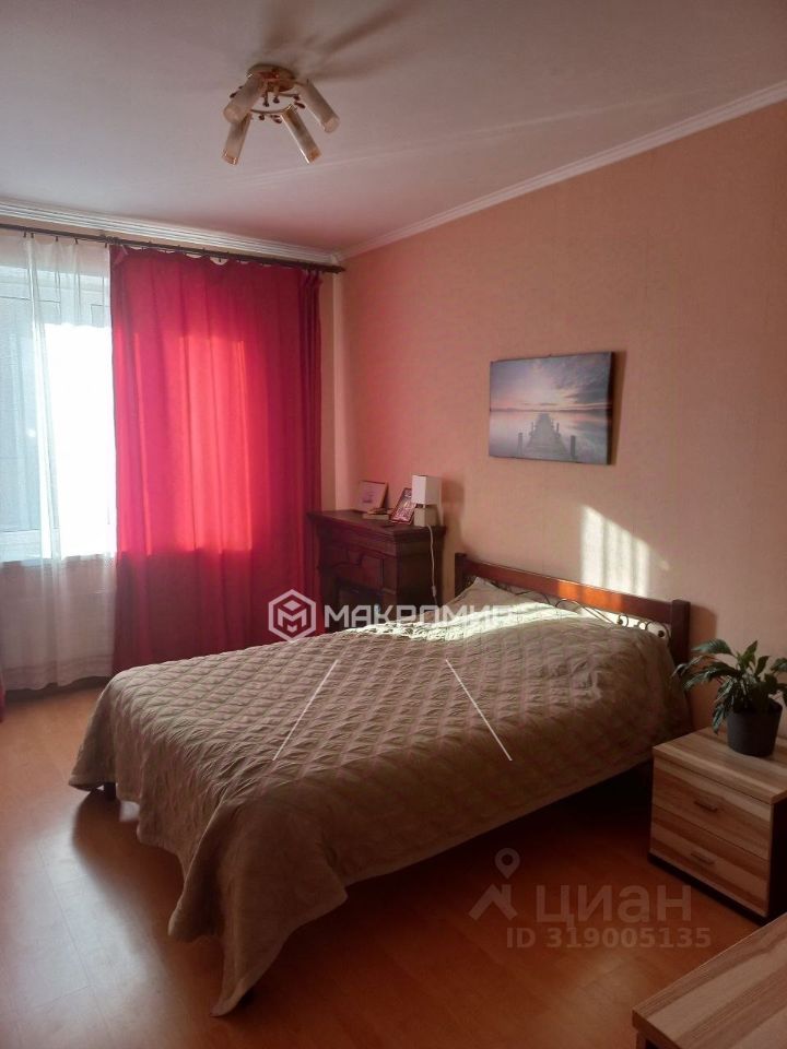 Продажа 2-комн квартиры на вторичном рынке проспект Непокоренных, 49к2