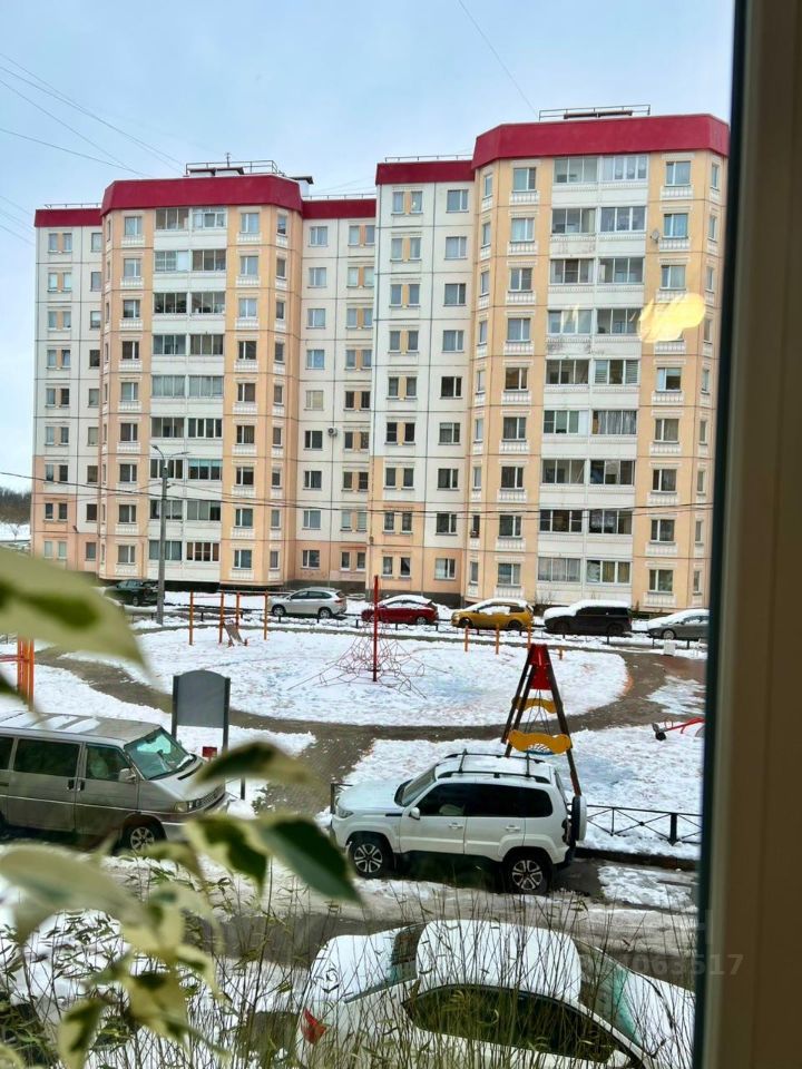 Продажа 3-комн квартиры на вторичном рынке Красное Село, улица Освобождения, 21