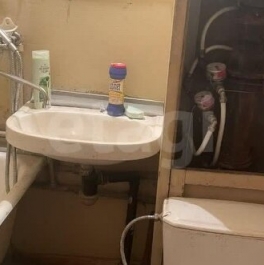 Продажа 1-комн квартиры на вторичном рынке Есенинский б-р,  д. 3