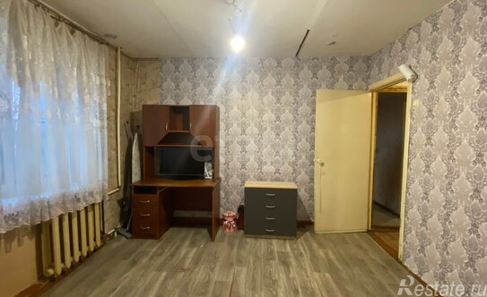 Продажа 1-комн квартиры на вторичном рынке Волхов г, Ярвенпяя ул,  д. 5Б