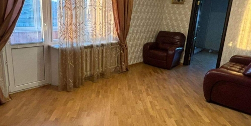 3-комн квартира Лазо улица,  д. 14,  к. 1