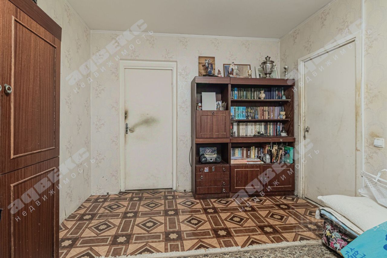 Продажа 4-комн квартиры на вторичном рынке улица Летчика Пилютова, 23