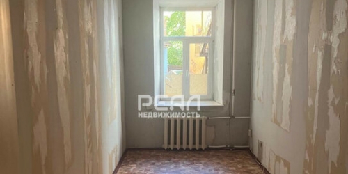 4-комн квартира Старо-Петергофский пр-кт,  д. 37
