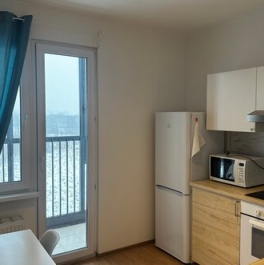 Продажа 1-комн квартиры на вторичном рынке улица Лидии Зверевой,  д. 9 к1