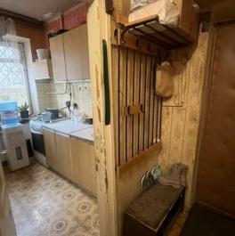 Продажа 2-комн квартиры на вторичном рынке 60-летия Октября пр-кт,  д. 14